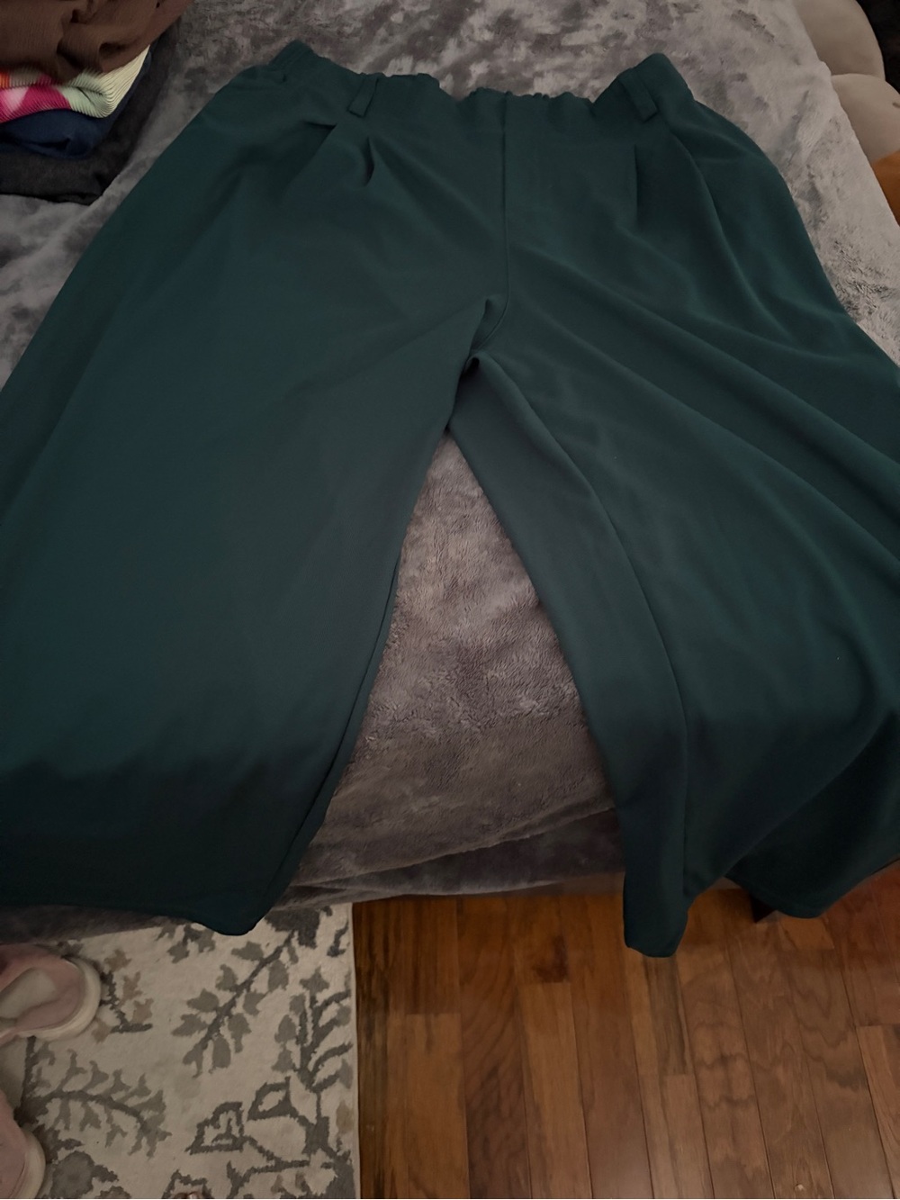 HALARA Dark Green Wide-Leg Pants